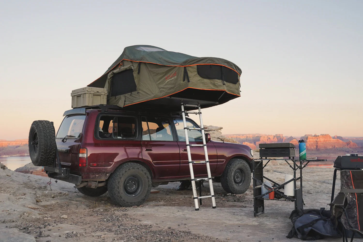 ROAM 'THE VAGABOND' ROOFTOP TENT