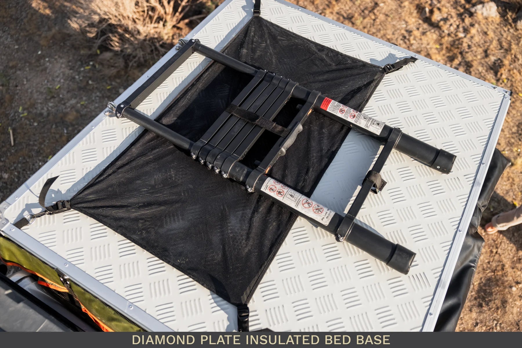 ROAM 'THE VAGABOND' ROOFTOP TENT