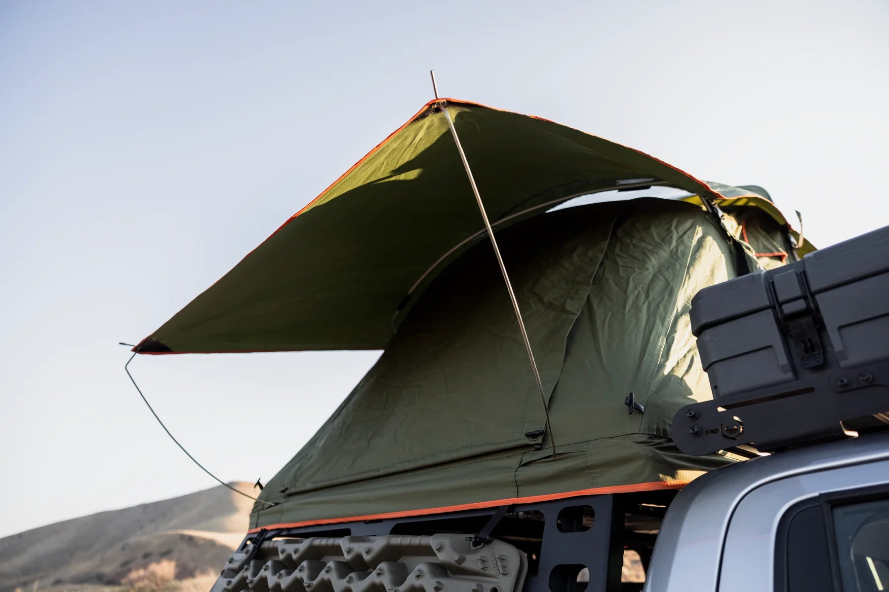 ROAM 'THE VAGABOND' ROOFTOP TENT