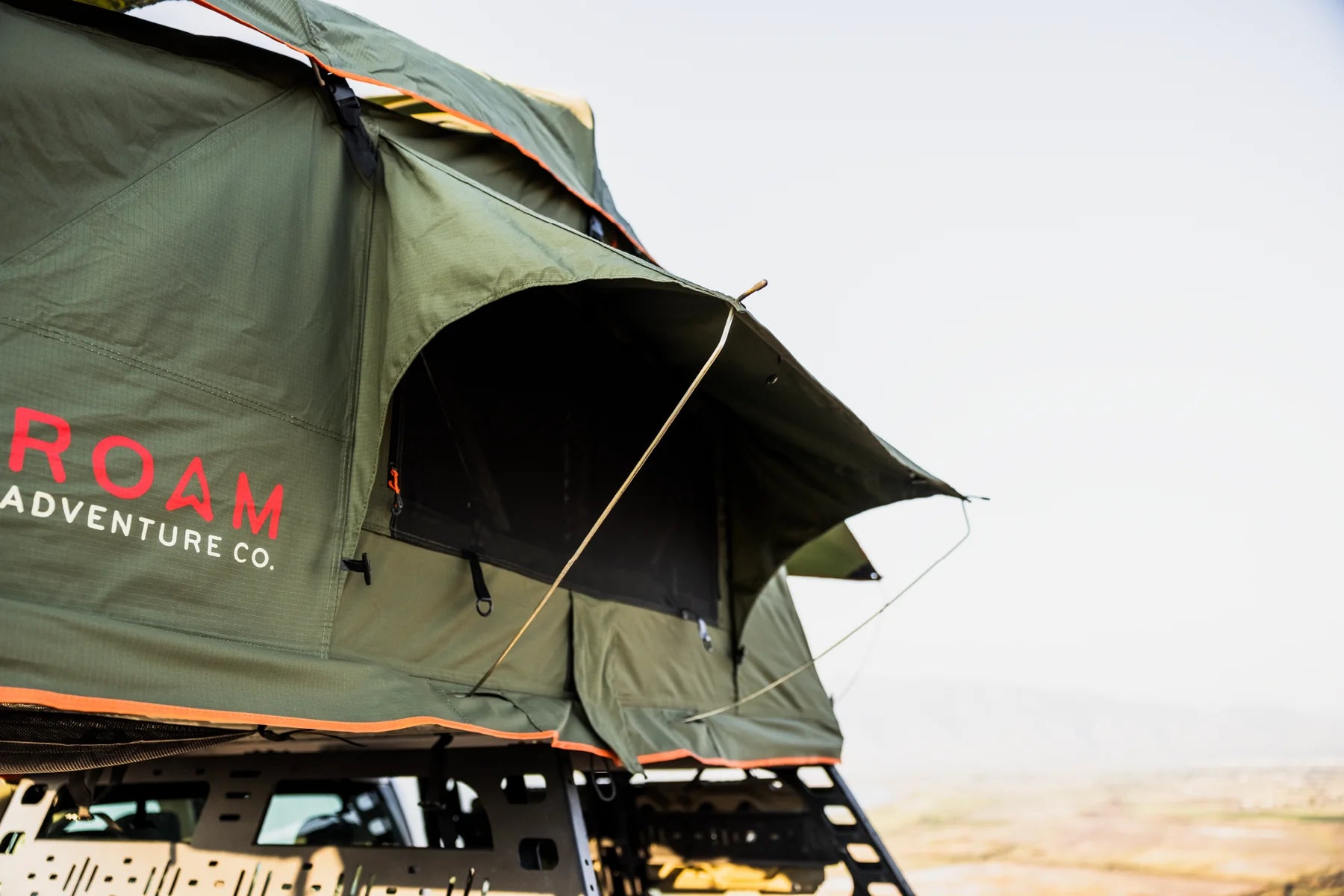 ROAM 'THE VAGABOND' ROOFTOP TENT