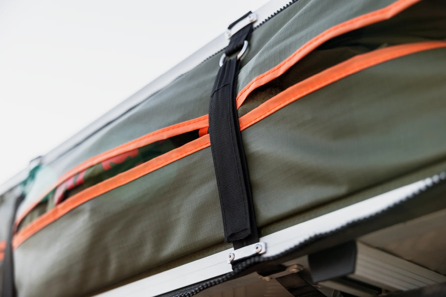 ROAM 'THE VAGABOND' ROOFTOP TENT