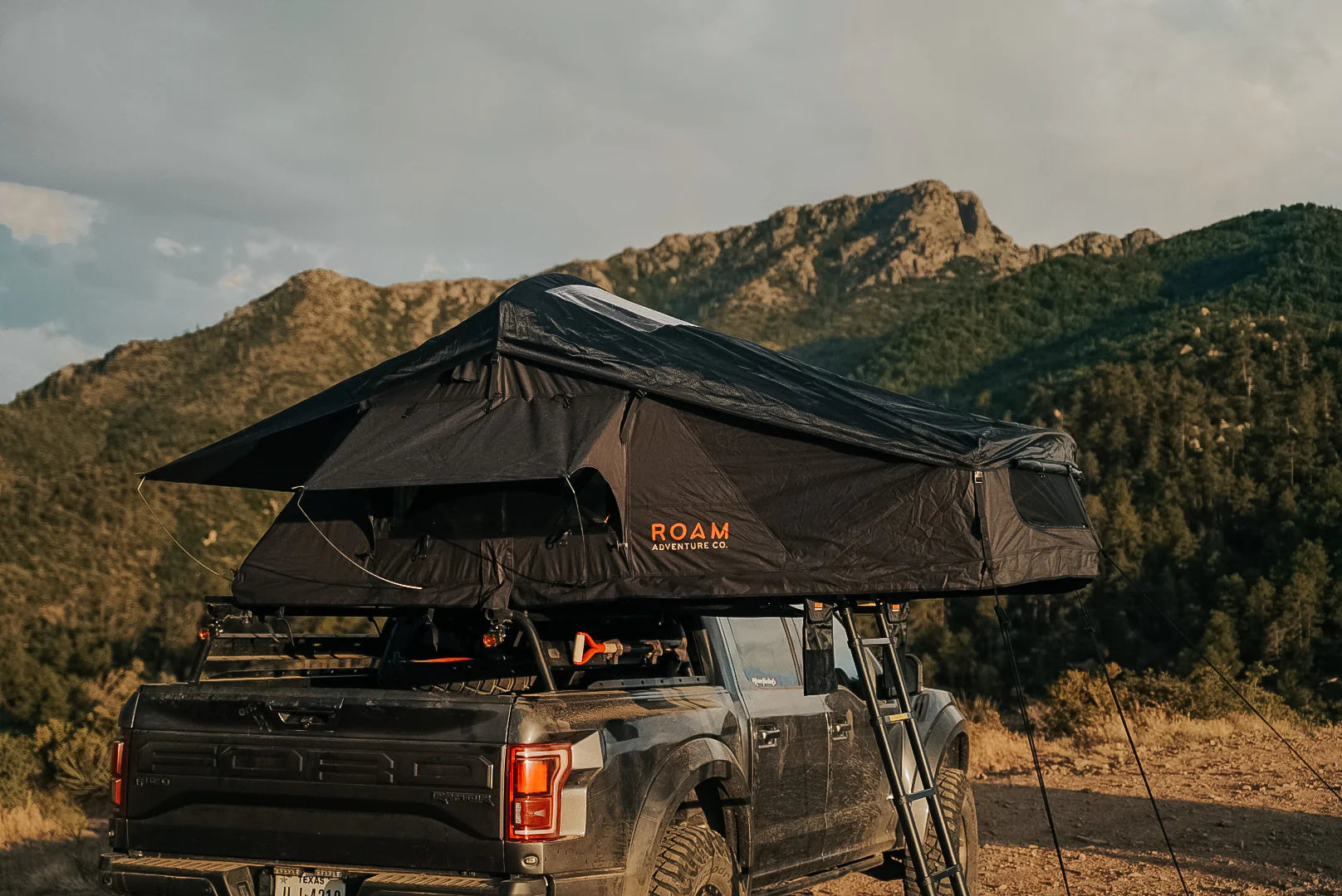 ROAM 'THE VAGABOND' ROOFTOP TENT