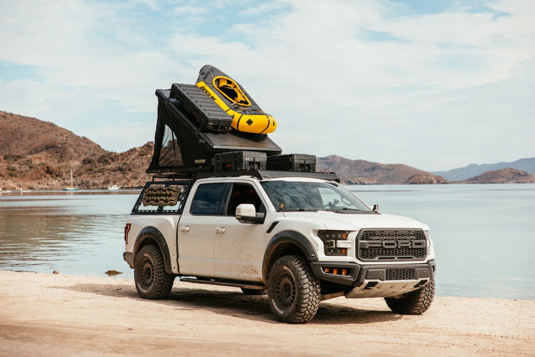 ROAM 'THE DESPERADO' HARDSHELL ROOFTOP TENT