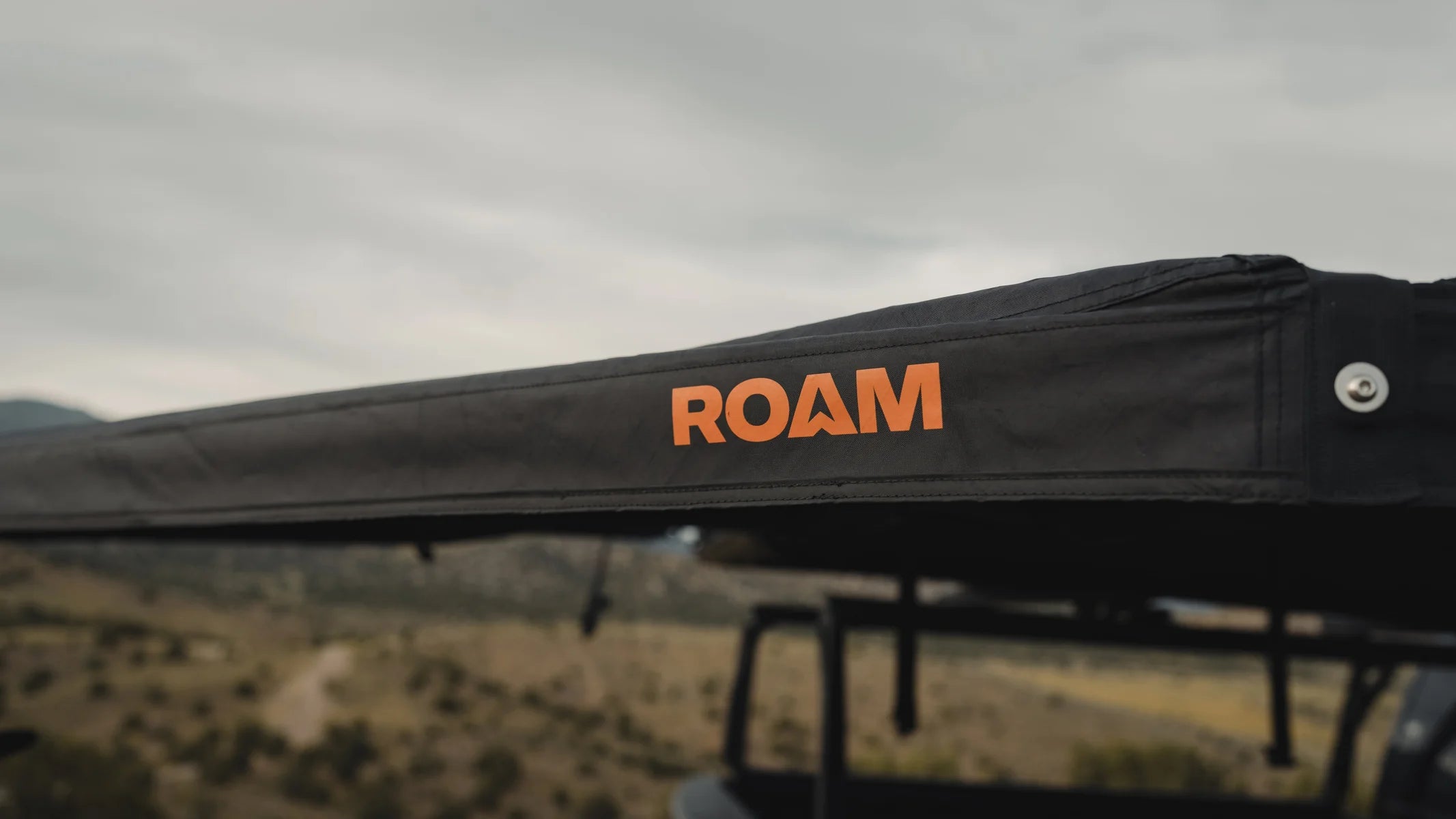 ROAM 'ARC 180' AWNING