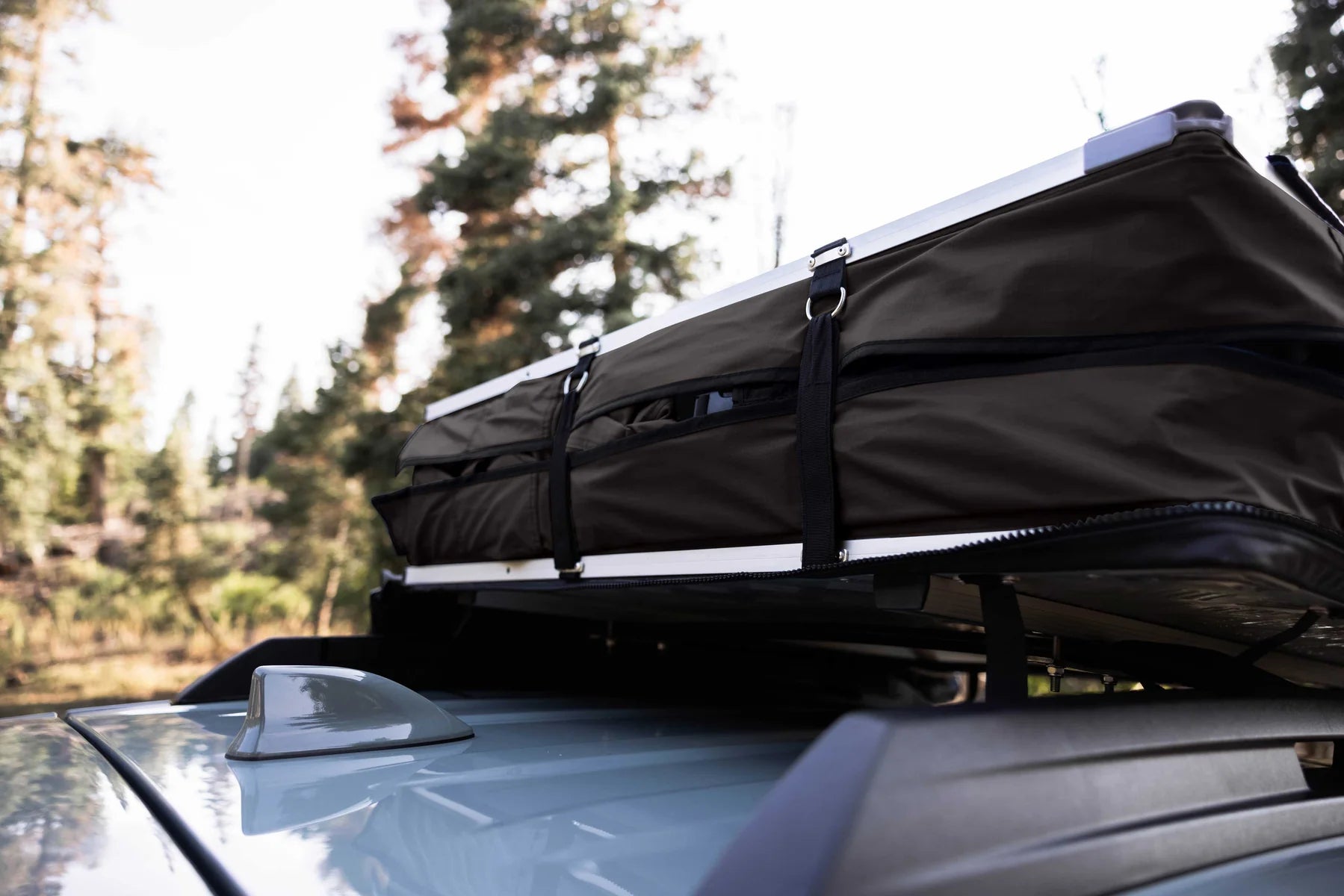 ROAM 'THE VAGABOND LITE' ROOFTOP TENT