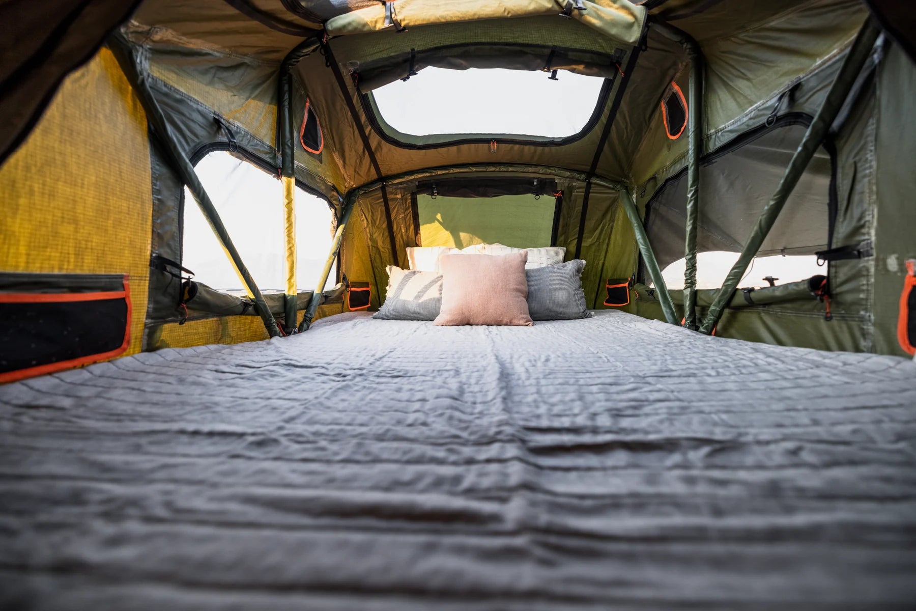 ROAM 'THE VAGABOND' ROOFTOP TENT