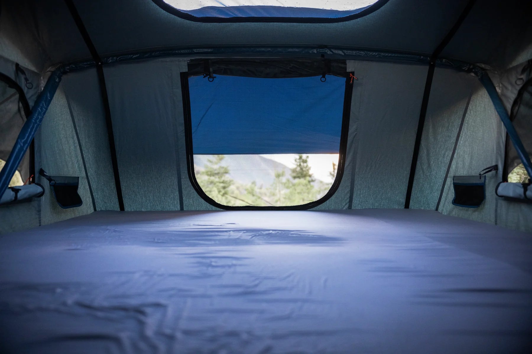 ROAM 'THE VAGABOND XL' ROOFTOP TENT